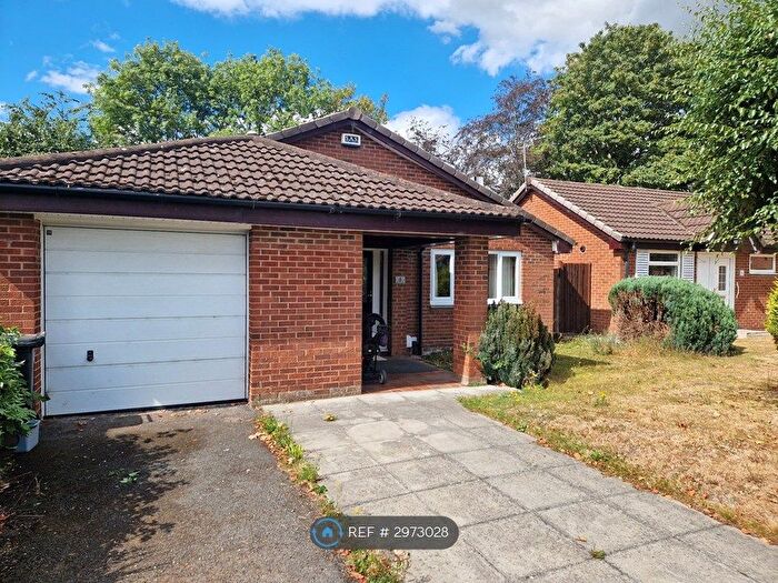 2 Bedroom Bungalow To Rent In Whites Meadow, Chester, CH3