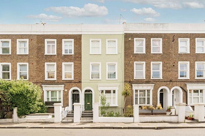 1 Bedroom Flat To Rent In Askew Road, Shepherd's Bush, W12