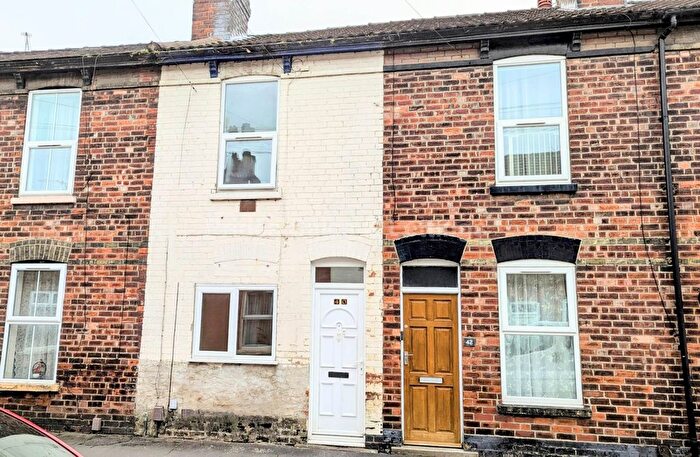 2 Bedroom Terraced House For Sale In Cross Street, Lincoln, LN5