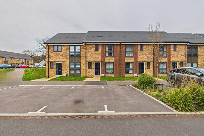 3 Bedroom Terraced House For Sale In Moorfield Place, Farnborough, Hampshire, GU14