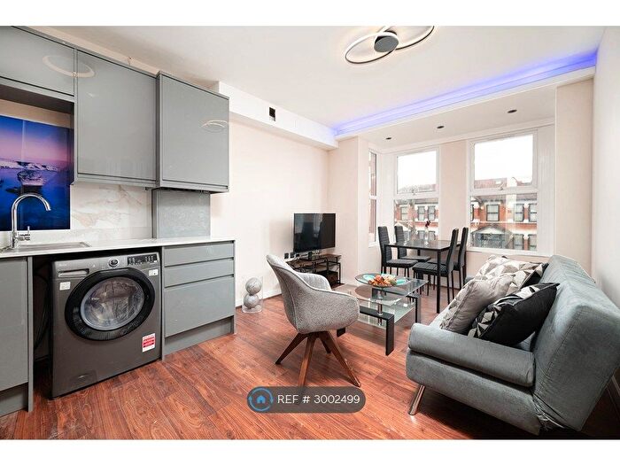3 Bedroom Flat To Rent In Aberdour Road, Ilford, IG3