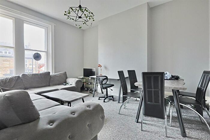 5 Bedroom Maisonette To Rent In Larkspur Terrace, Jesmond, Newcastle Upon Tyne, NE2