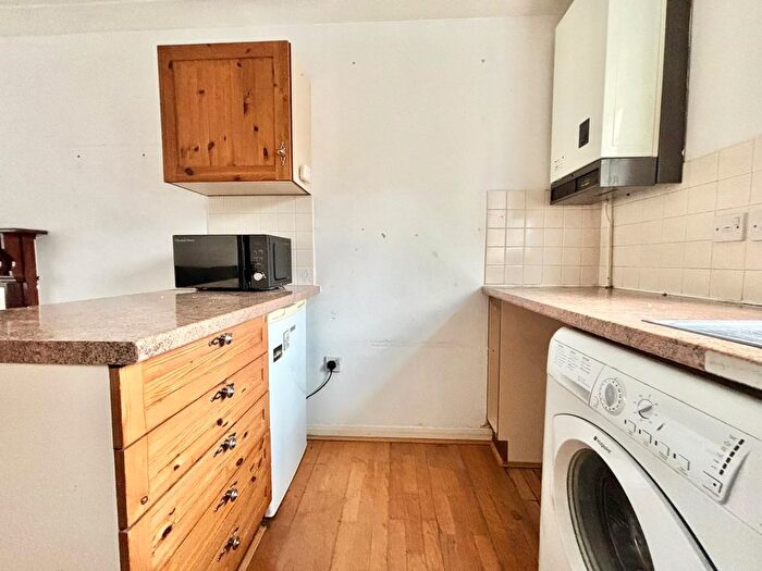 2 Bedroom Maisonette To Rent In Waldon Gardens, West End, Southampton, SO18