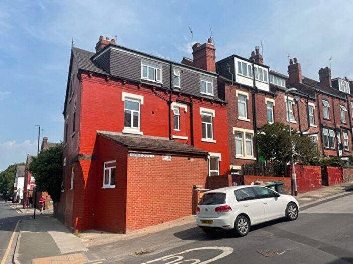 1 Bedroom Flat To Rent In Norman Grove, Leeds, LS5