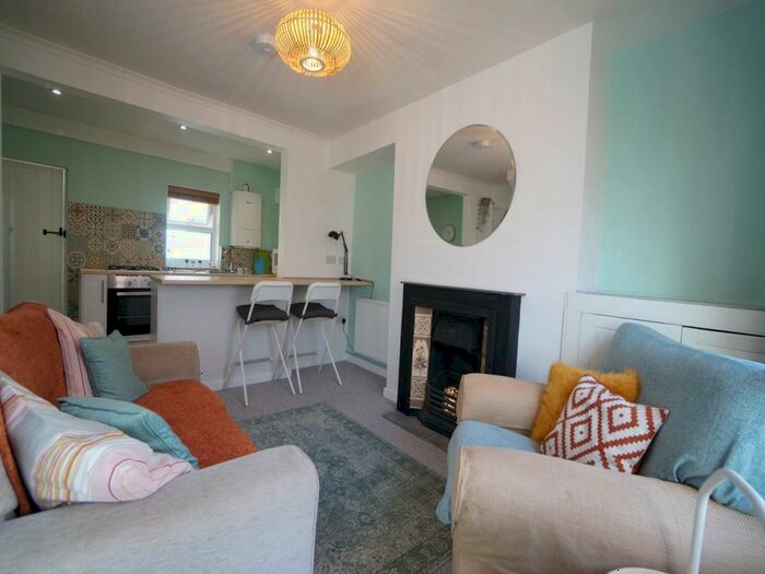 2 Bedroom House To Rent In Fron Square, Bangor, Gwynedd, LL57