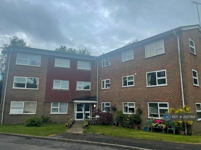 2 Bedroom Flat To Rent In Rudgwick, Rudgwick, Horsham, RH12