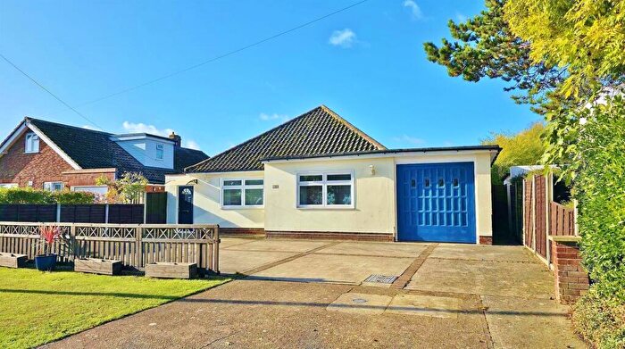 3 Bedroom Detached Bungalow For Sale In Warley Way, Frinton-n-Sea, CO13