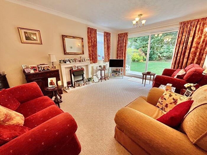 2 Bedroom Apartment For Sale In Wollstonecraft Road, Boscombe Manor, BH5