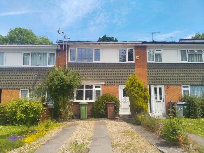 3 Bedroom Town House To Rent In Masons Way, Olton, Solihull, B92