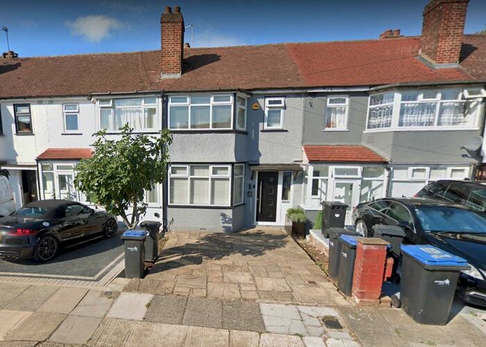 3 Bedroom Terraced House To Rent In Dimsdale Drive, Enfield, EN1