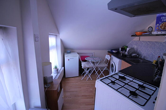 Studio To Rent In Granville Road, London, E17