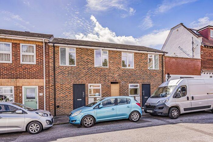 2 Bedroom Semi-Detached House For Sale In Sultan Road, Emsworth, PO10