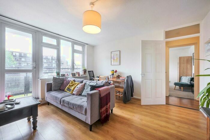 1 Bedroom Flat To Rent In New Place Square, London, SE16