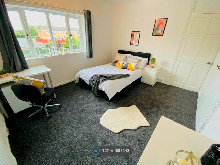 4 Bedroom Semi-Detached House To Rent In John Rous Avenue, Coventry, CV4