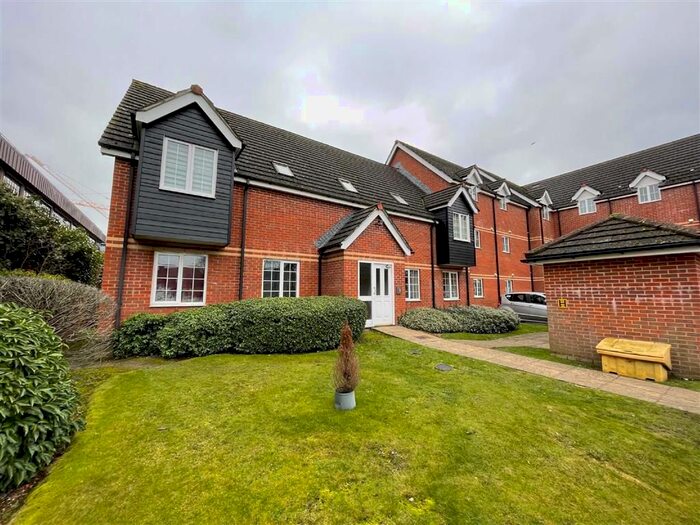 2 Bedroom Flat To Rent In Bartholomew Street, Newbury RG14