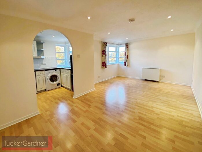 1 Bedroom Flat To Rent In Wedgewood Drive, Cambridge, CB1