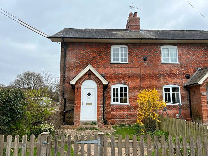 2 Bedroom End Of Terrace House To Rent In Lee Lane, Lee, Romsey, Hampshire, SO51