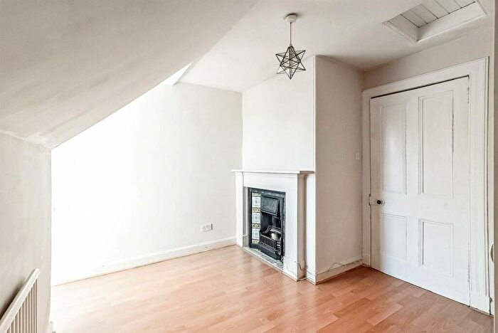 3 Bedroom Semi-Detached House For Sale In Lendrick, Main Street, Crook Of Devon, KY13
