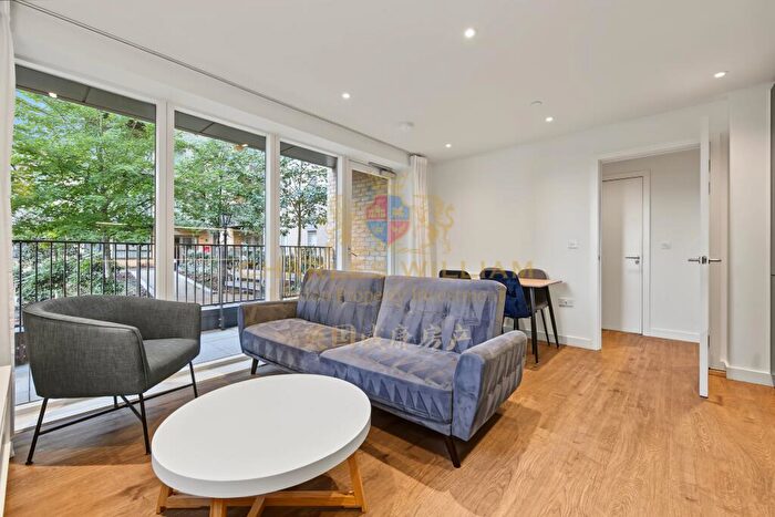 2 Bedroom Apartment To Rent In Flat, Blenheim Mansions, Mary Neuner Road, London, N8