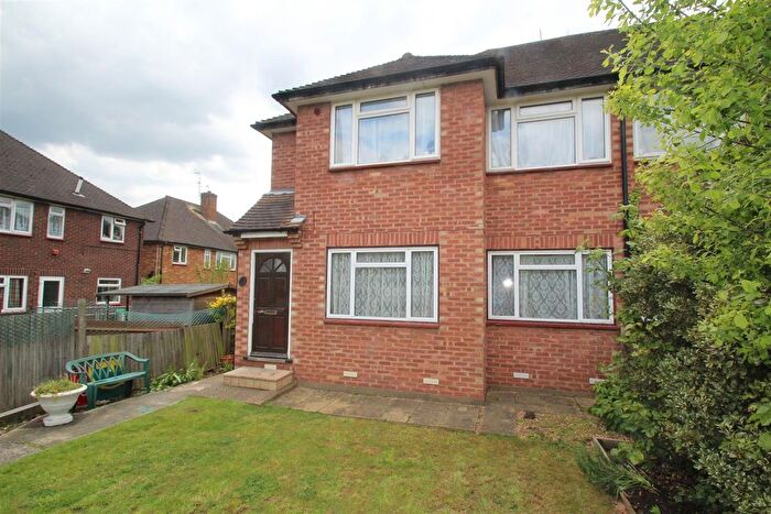 2 Bedroom Maisonette To Rent In Paddocks Close, Harrow, HA2