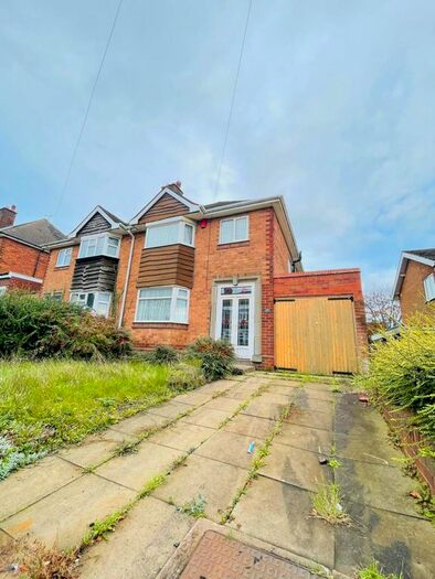 3 Bedroom Semi-Detached House To Rent In Buffery Road, Dudley, DY2