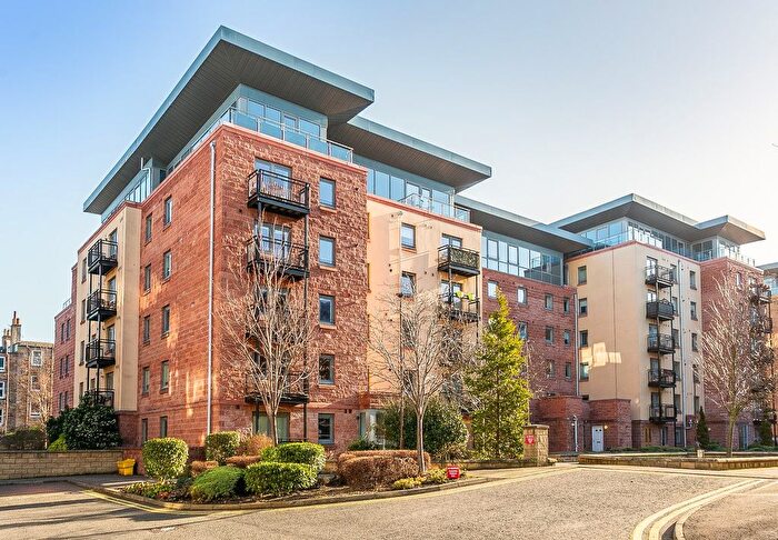 2 Bedroom Flat For Sale In Slateford Gait, Edinburgh, EH11