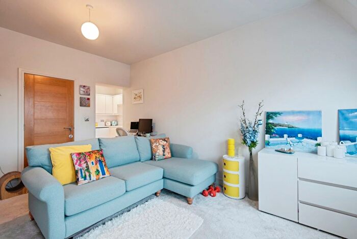 2 Bedroom Flat For Sale In Brand Street, Hitchin, SG5