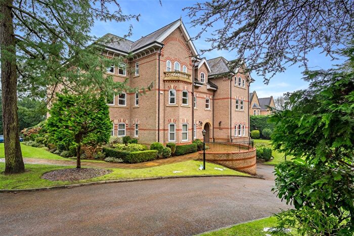 4 Bedroom Flat To Rent In Park Road, Bowdon, Altrincham, WA14