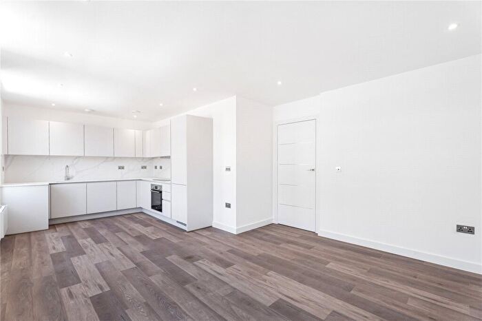 1 Bedroom Apartment To Rent In Mare Street, London, E8
