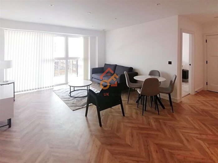 2 Bedroom Flat To Rent In Tryon House, Brook Street, Kingston Upon Thames, KT1