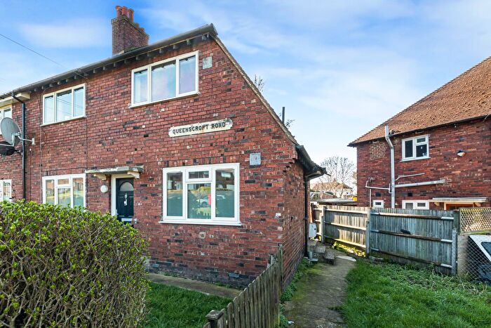 2 Bedroom Flat For Sale In Queenscroft Road, Eltham, SE9