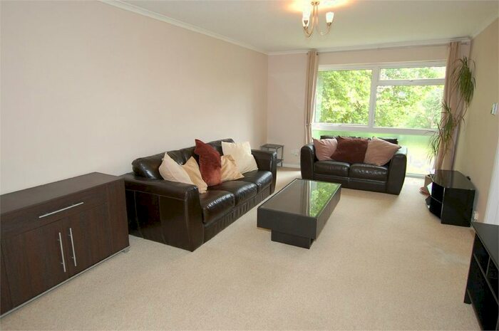 1 Bedroom Flat To Rent In Russell Court, London Lane, Bromley, BR1
