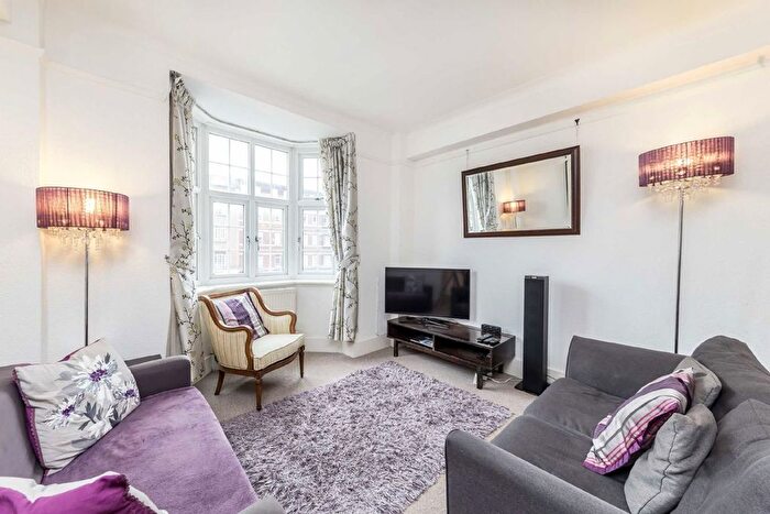 2 Bedroom Flat For Sale In Streatham Hill, Streatham, SW2