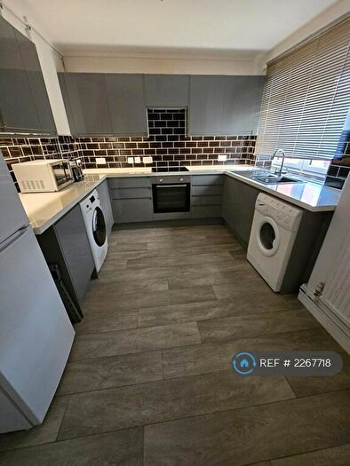 1 Bedroom Flat To Rent In Godley V C House, London, E2