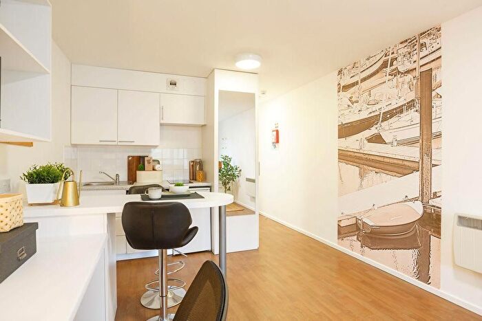 Studio To Rent In Alexandra Road, Mutley, Plymouth, PL4