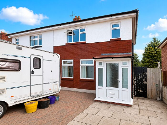 3 Bedroom Semi-Detached House For Sale In Guildford Road, Southport, PR8