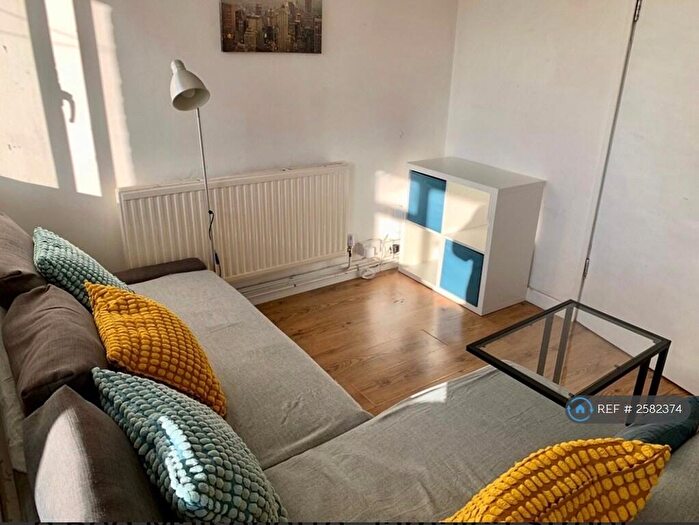 5 Bedroom Maisonette To Rent In Jamaica Street, London, E1