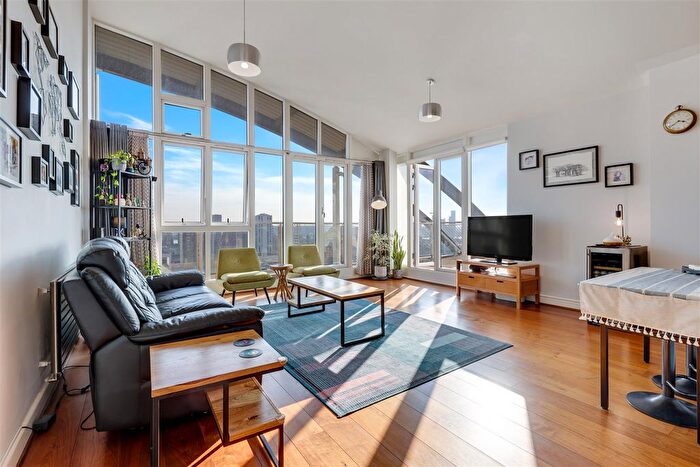 2 Bedroom Flat To Rent In Eastern Quay, Silvertown, E16