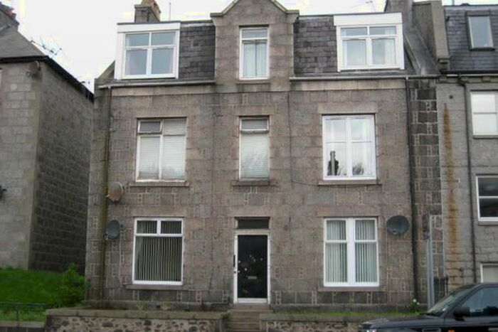 1 Bedroom Flat To Rent In Holburn Street, First Floor Left, AB10