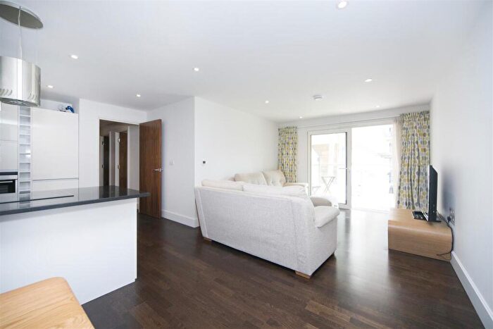 2 Bedroom Apartment To Rent In Trafalgar Building, Kingston Upon Thames, KT2