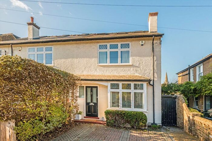 4 Bedroom House For Sale In Worthington Road, Surbiton, KT6