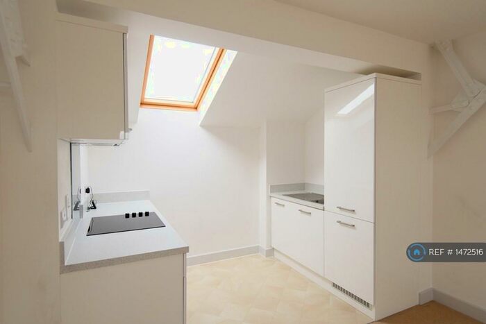 1 Bedroom Flat To Rent In Evening Star Lane, Swindon, SN2