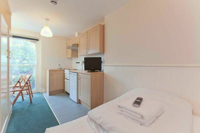 Studio To Rent In Belsize Avenue, London, NW3