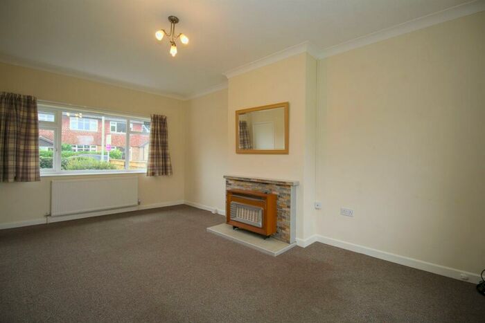 2 Bedroom Semi-Detached Bungalow To Rent In Linford Road, Loughborough, LE11