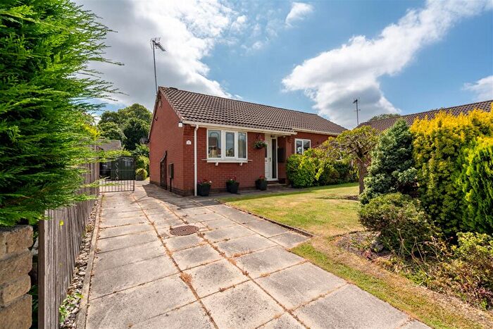 2 Bedroom Detached Bungalow For Sale In Rochester Wynd, Alwoodley, LS17