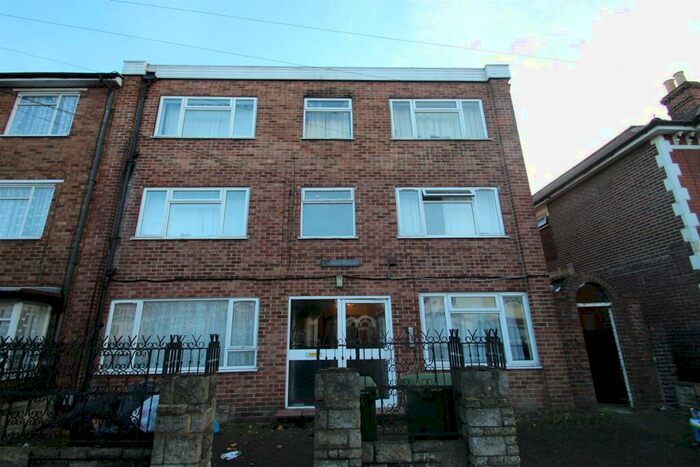 2 Bedroom Apartment To Rent In Powerscourt Road, PO2