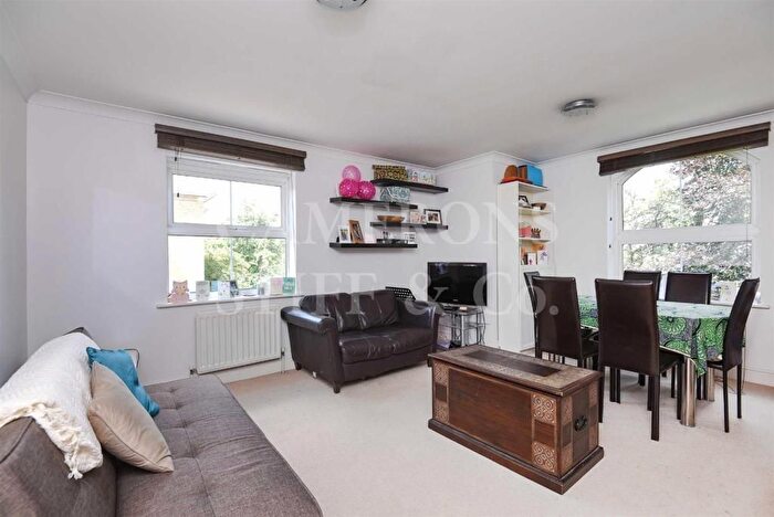 1 Bedroom Flat To Rent In Manor Lodge, Willesden Green, NW2