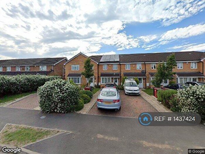 3 Bedroom Terraced House To Rent In Fernleigh Row, Slough, SL2