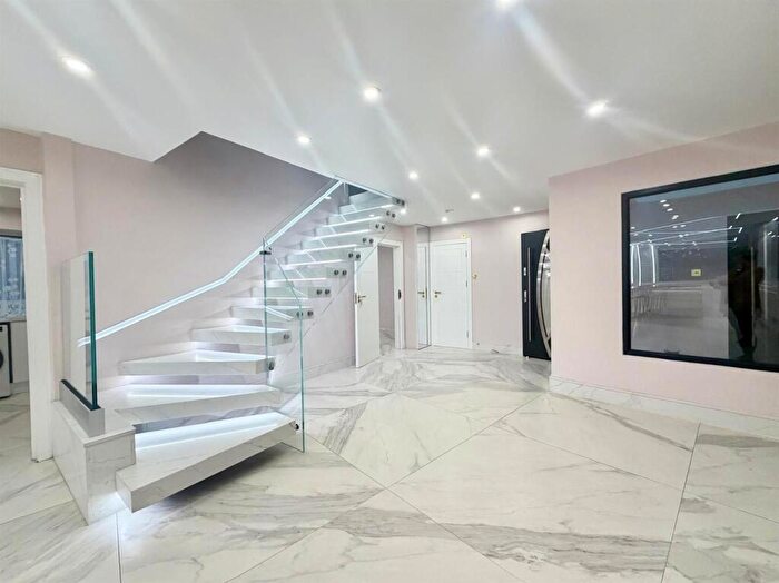 6 Bedroom House To Rent In Church Leys, Harlow, CM18