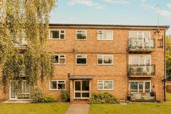 2 Bedroom Flat To Rent In Lower Boston Road, Hanwell, London, W7